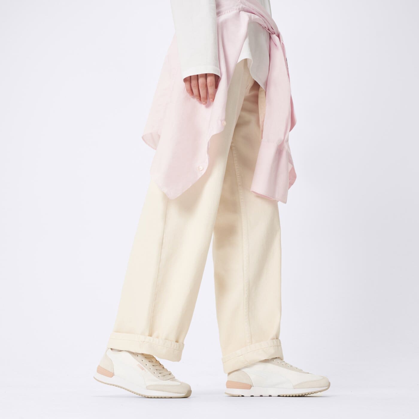 Buty sportowe damskie PUMA R78 WIND NYLON 40069404 kolor biały