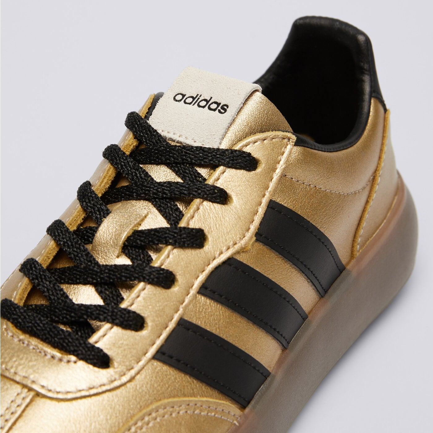 Buty sportowe damskie ADIDAS BARREDA DECODE LUX jr1218 kolor złoty