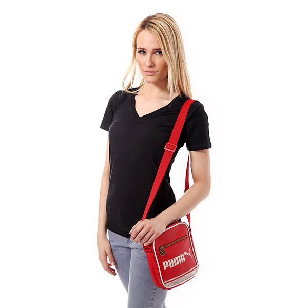 Torba sportowa damska PUMA TORBA CAMPUS PORTABLE HAUTE RED-SILVER BIRCH 7174608 kolor czerwony