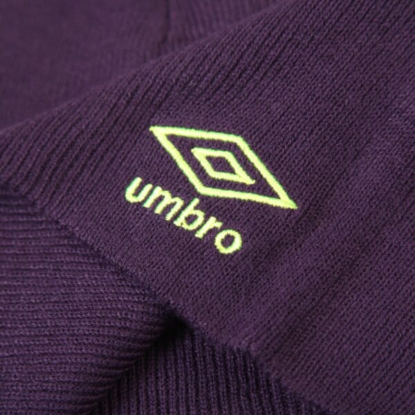 Czapka zimowa damska UMBRO CZAPKA BEANIE FIOLET 62594uar3 kolor fioletowy