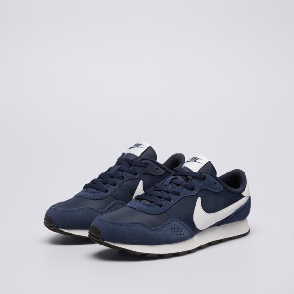 Buty dziecięce NIKE MD VALIANT cn8558-100 kolor biały
