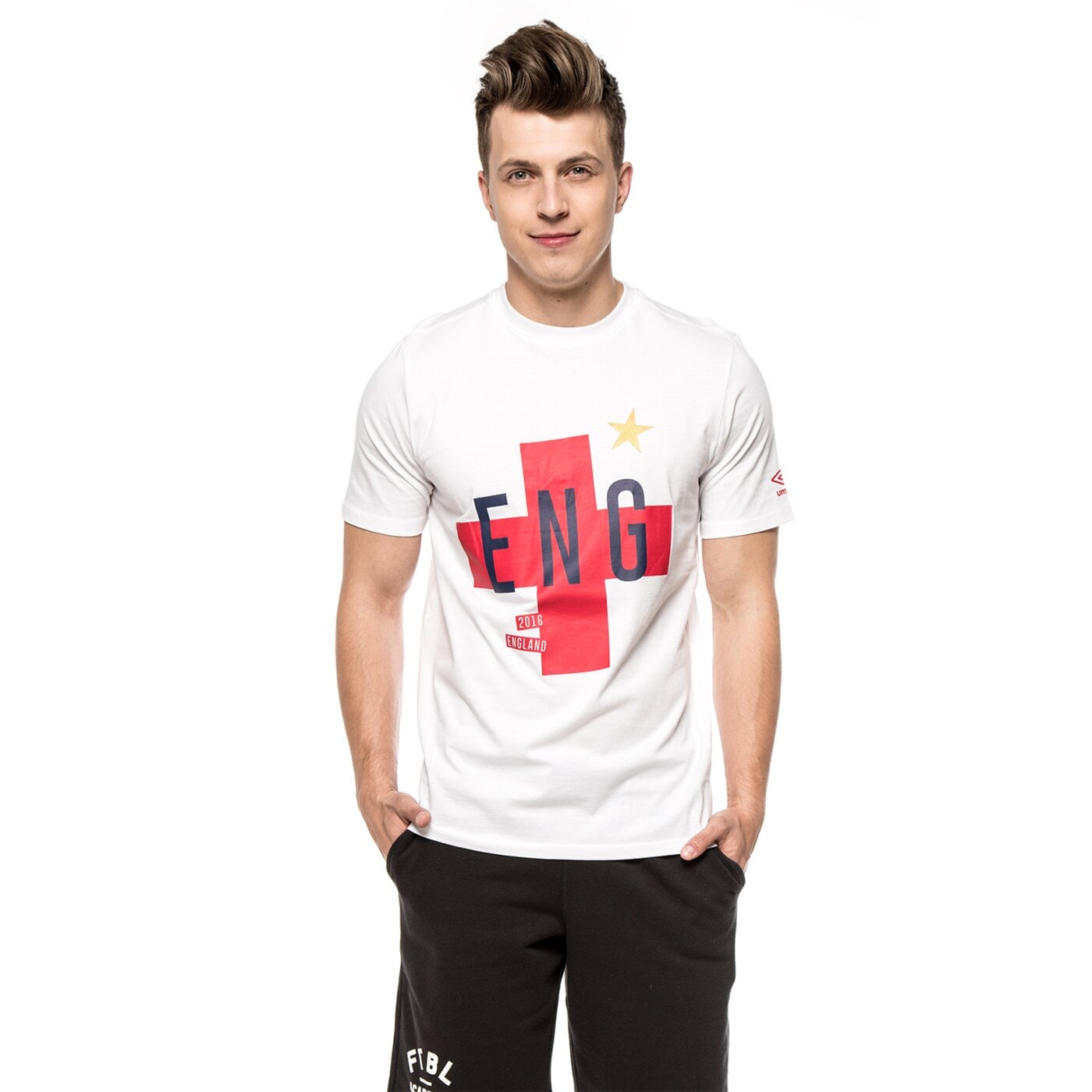 Koszulka męska UMBRO T-SHIRT GRAP ENGLAND 64186u002 kolor biały