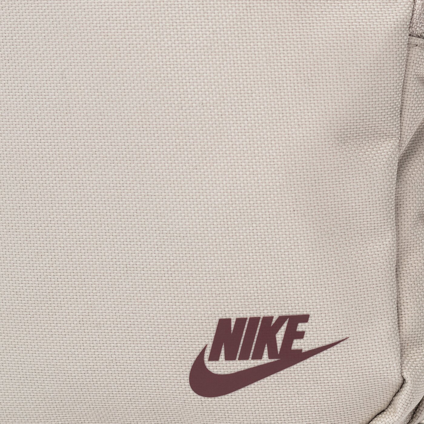 Torba sportowa damska NIKE TOREBKA HERITAGE db0456-230 kolor beżowy