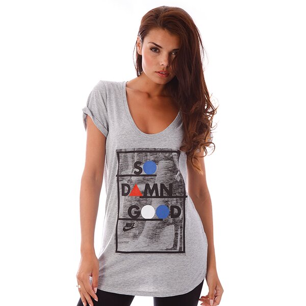 Koszulka damska NIKE T-SHIRT TEE BF-SO DAMN GOOD 547454063 kolor szary