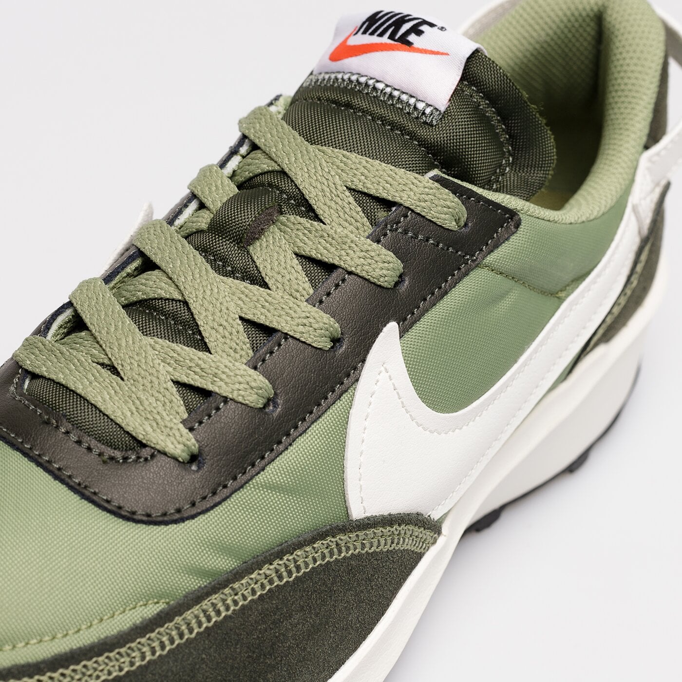 Buty sportowe męskie NIKE WAFFLE DEBUT dh9522-300 kolor khaki