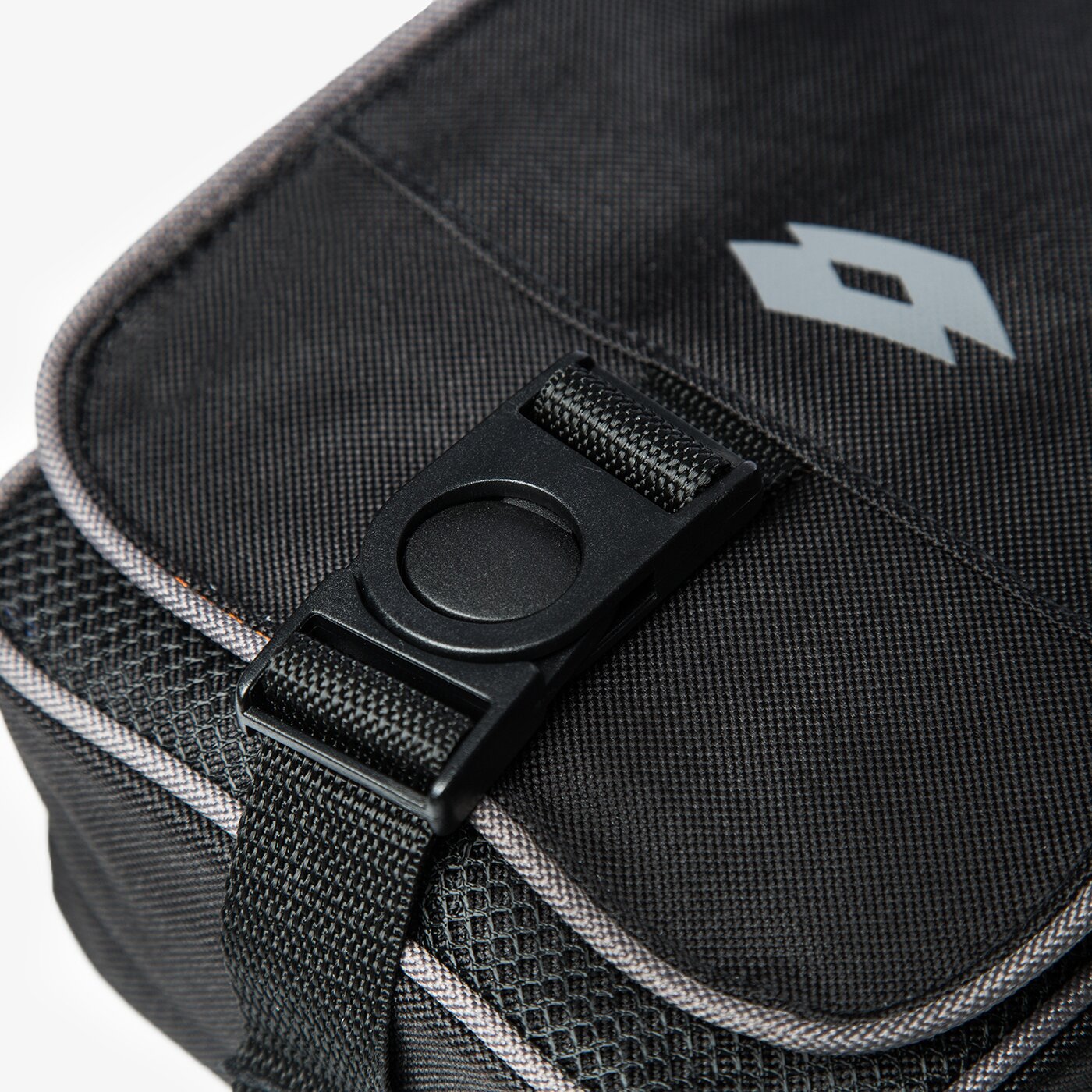 Torba sportowa damska LOTTO TOREBKA MINIPOSTM TEAM II s3898 kolor czarny