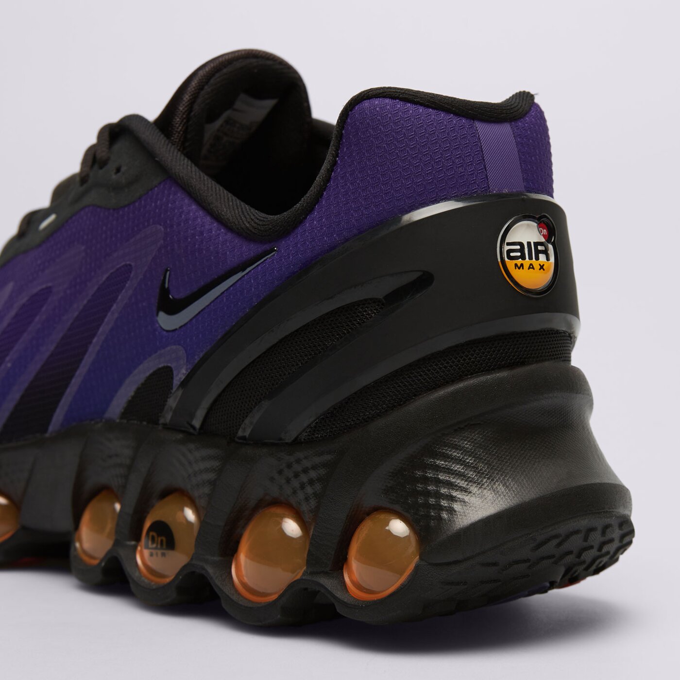 Buty sportowe męskie NIKE AIR MAX DN8 fq7860-009 kolor czarny