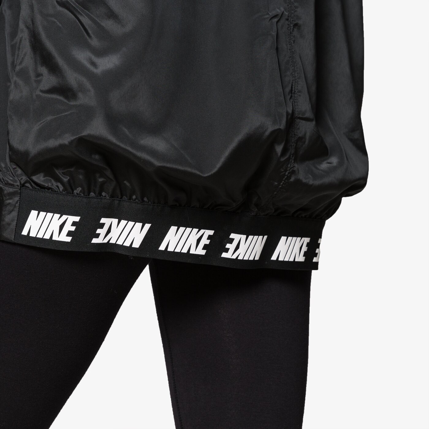 Bluza damska NIKE KURTKA NSW AV15 JKT WVN 829725010 kolor czarny