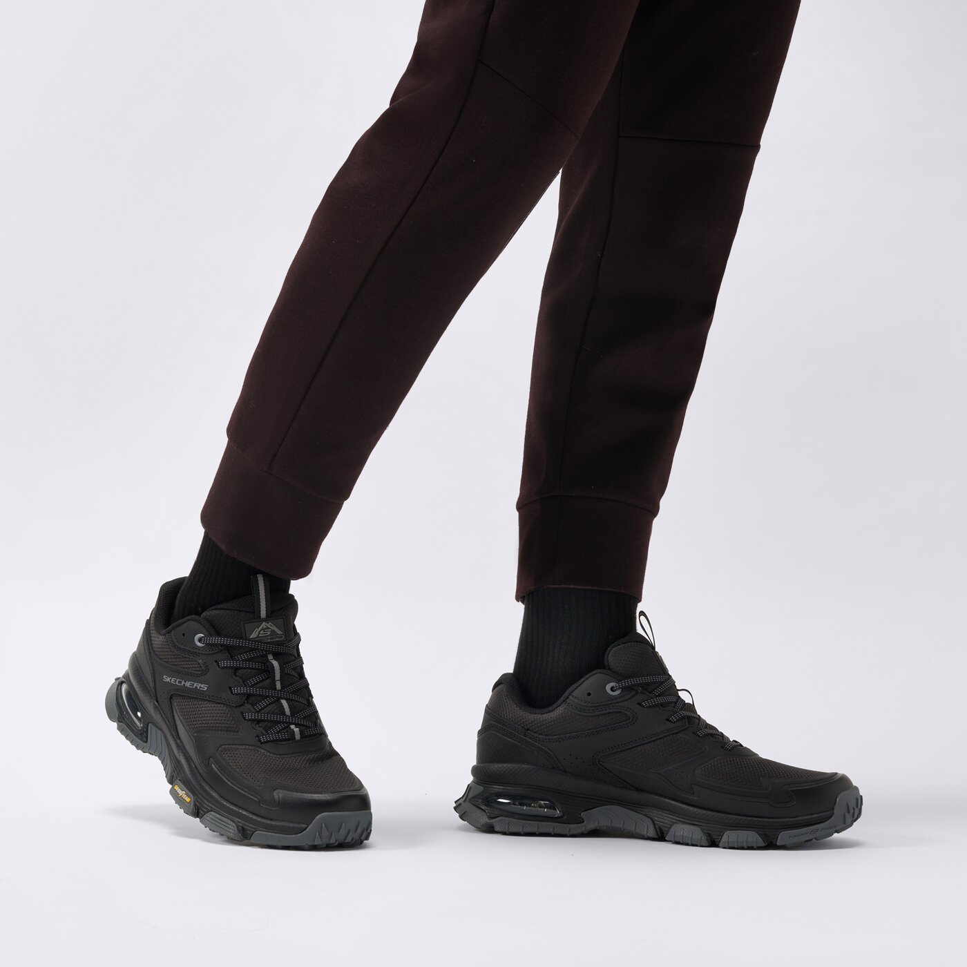 Buty outdoor męskie SKECHERS SKECH-AIR ENVOY 237553bbk kolor czarny