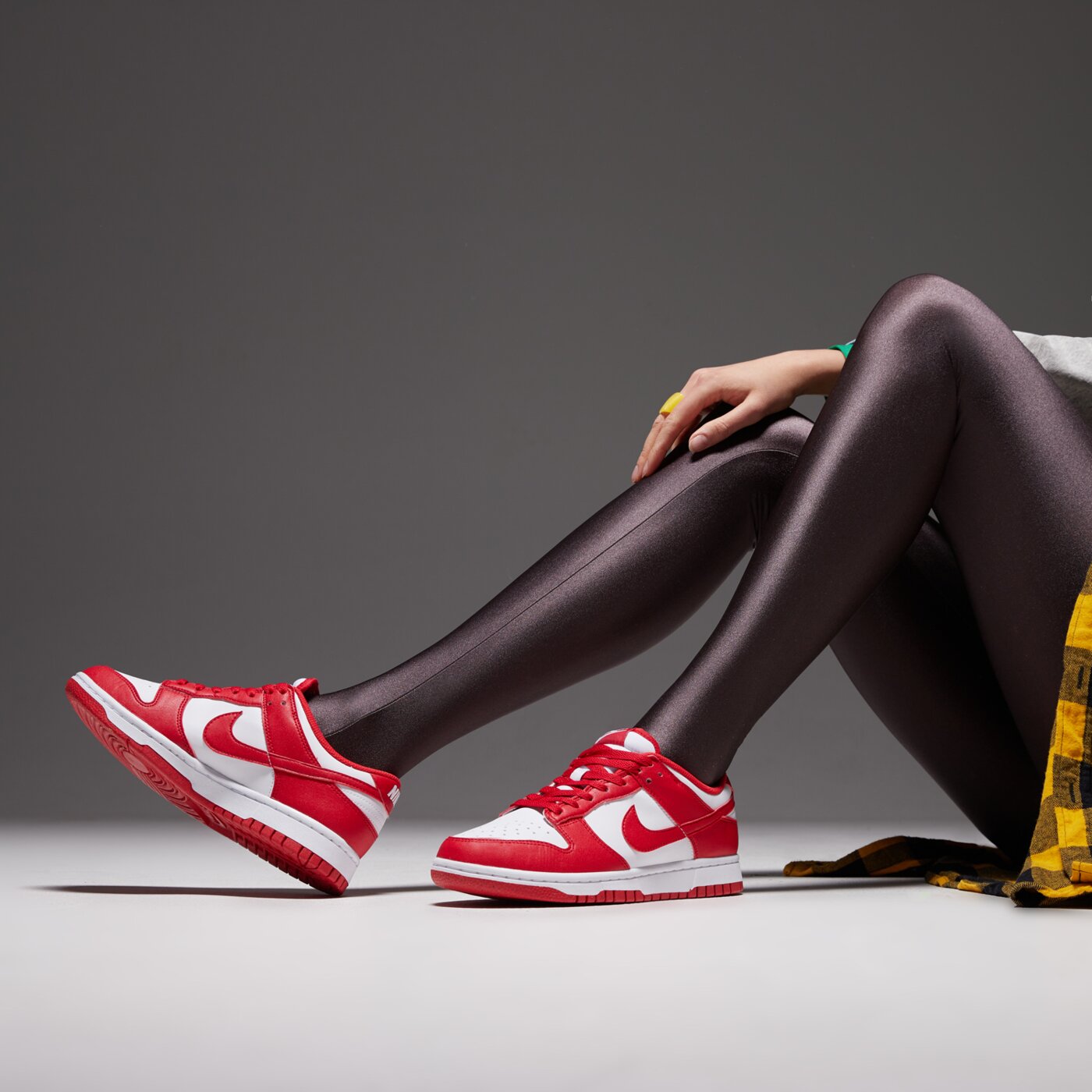 Buty sportowe damskie NIKE DUNK LOW dd1873-116 kolor biały