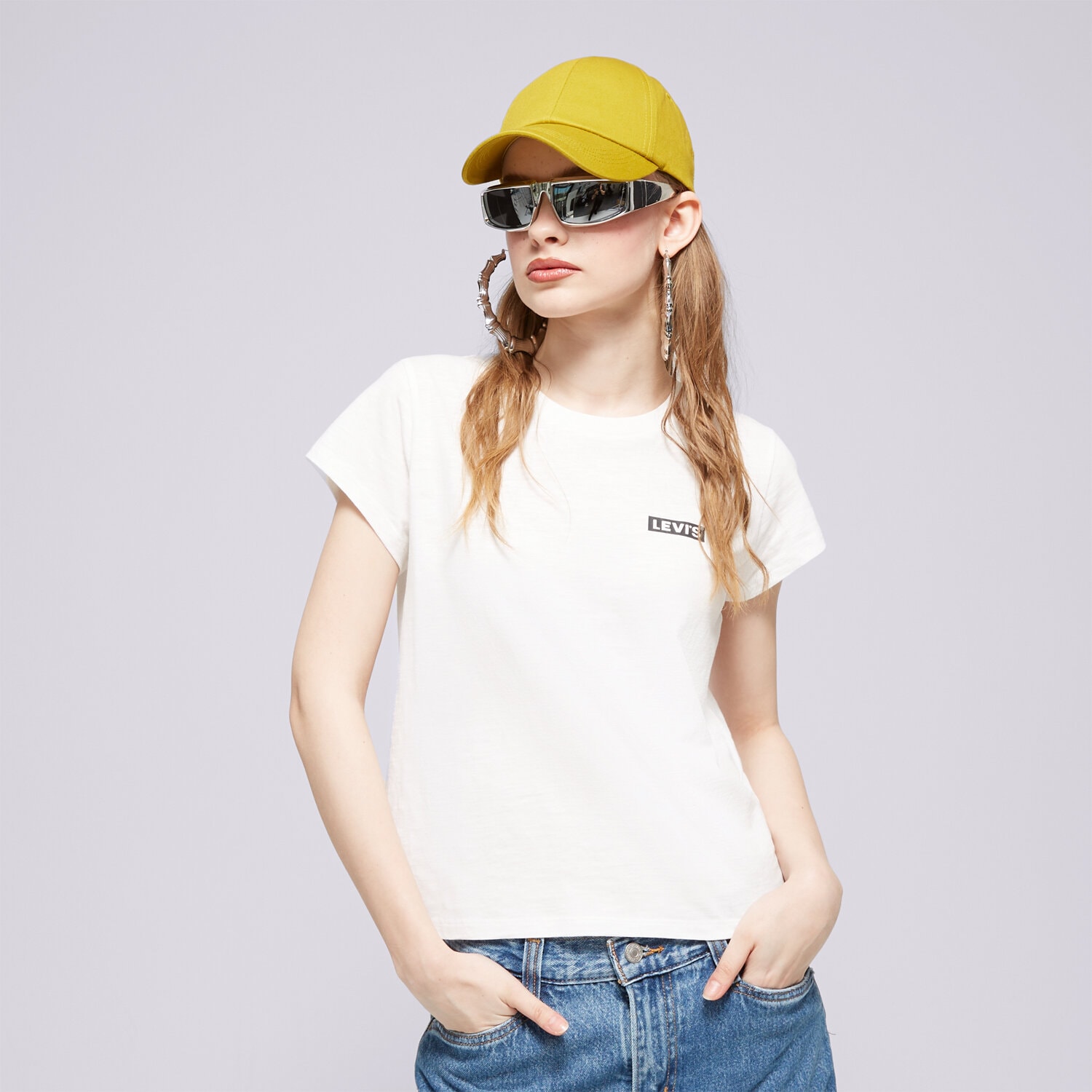 LEVI S T SHIRT GRAPHIC AUTHENTIC TSHIRT WHITES