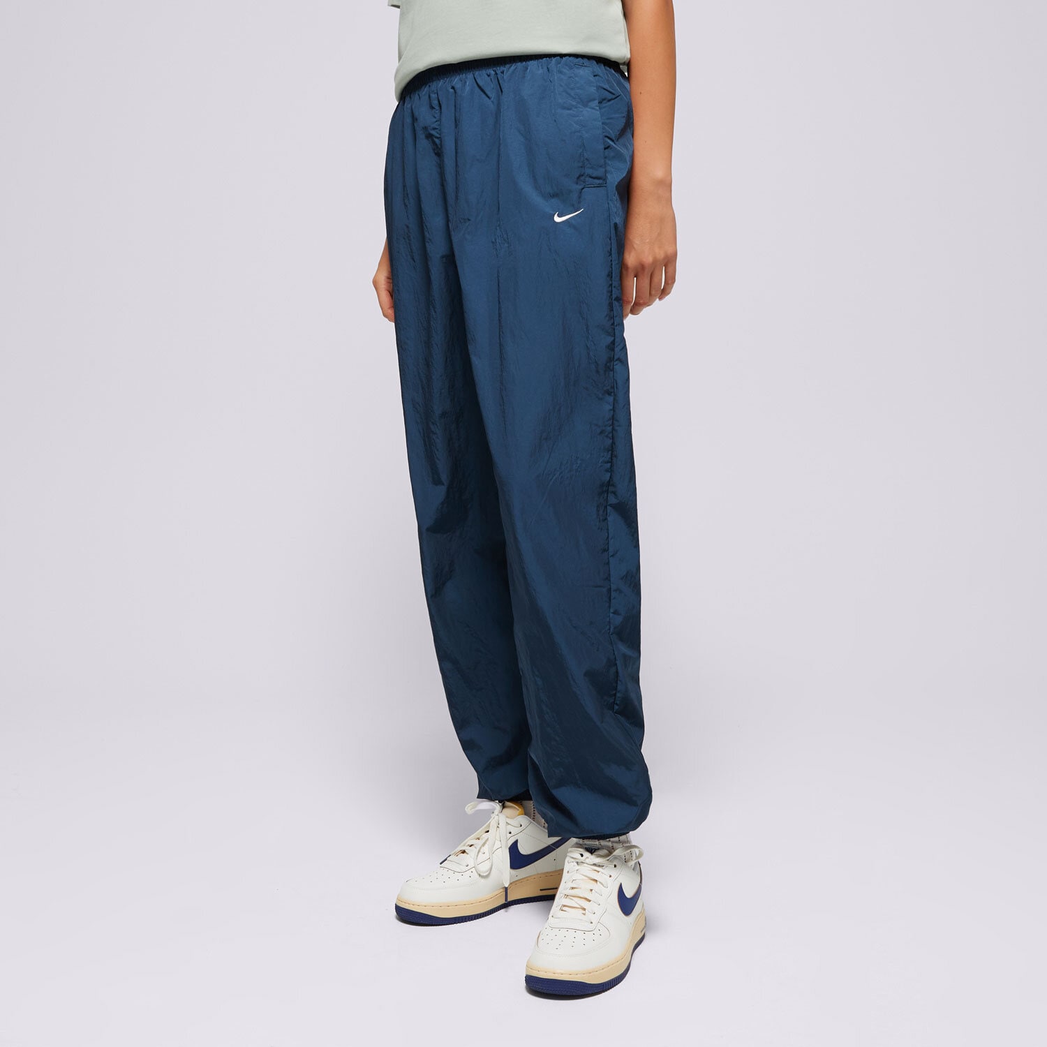 NIKE SPODNIE W NSW ESSTL WVN MR OS JGGR