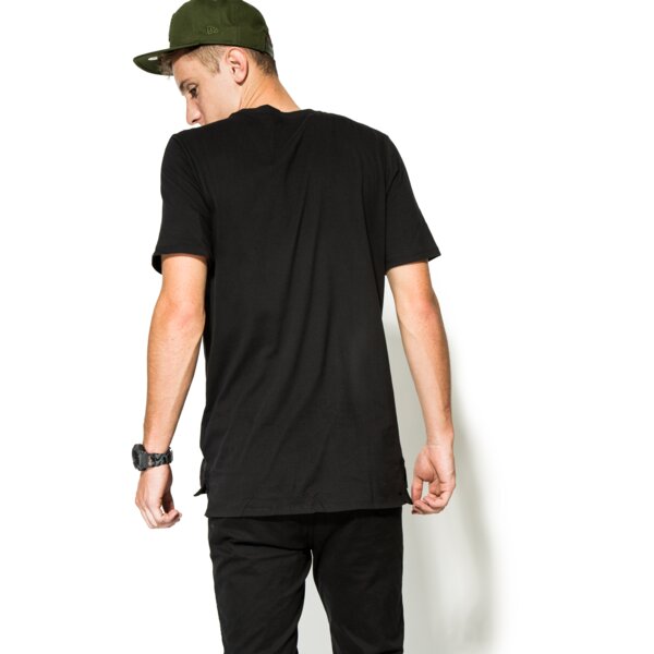 Koszulka męska NIKE T-SHIRT NIKE TEE-DROP HEM POCKET 805208010 kolor czarny