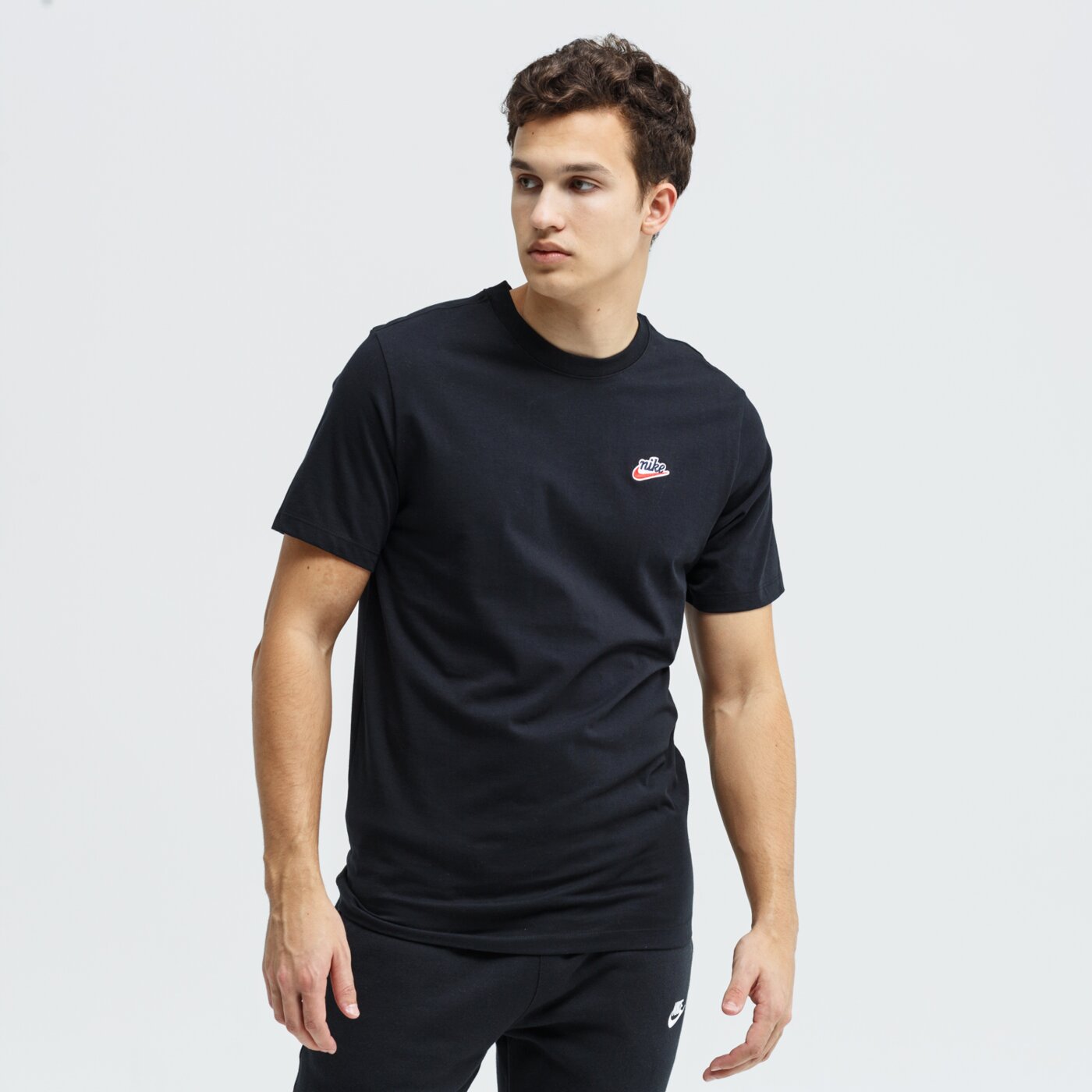 Koszulka męska NIKE T-SHIRT M NSW TEE HERITAGE + bv7882010 kolor czarny