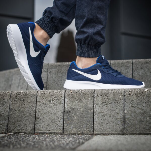 Buty sportowe męskie NIKE TANJUN 812654-414 kolor granatowy
