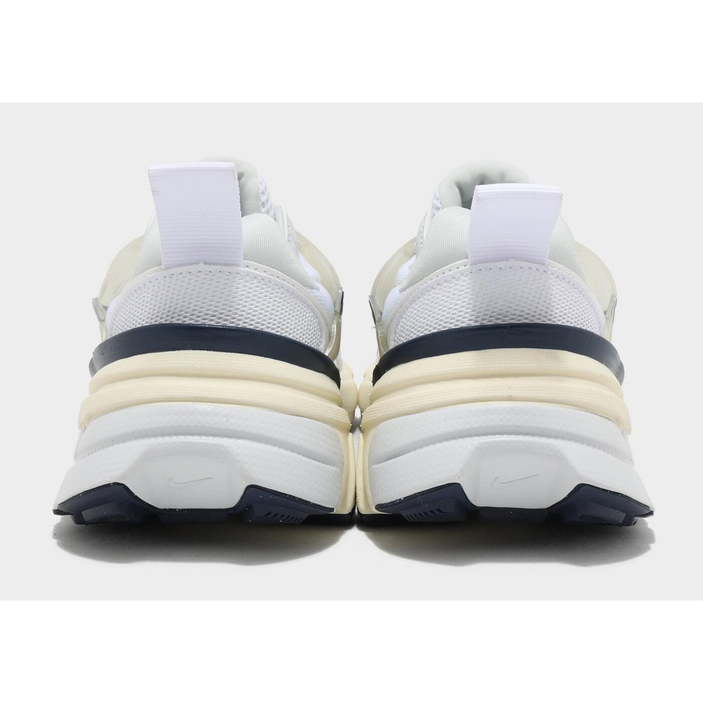 Buty sportowe damskie NIKE V2K RUN  fd0736-102 kolor biały