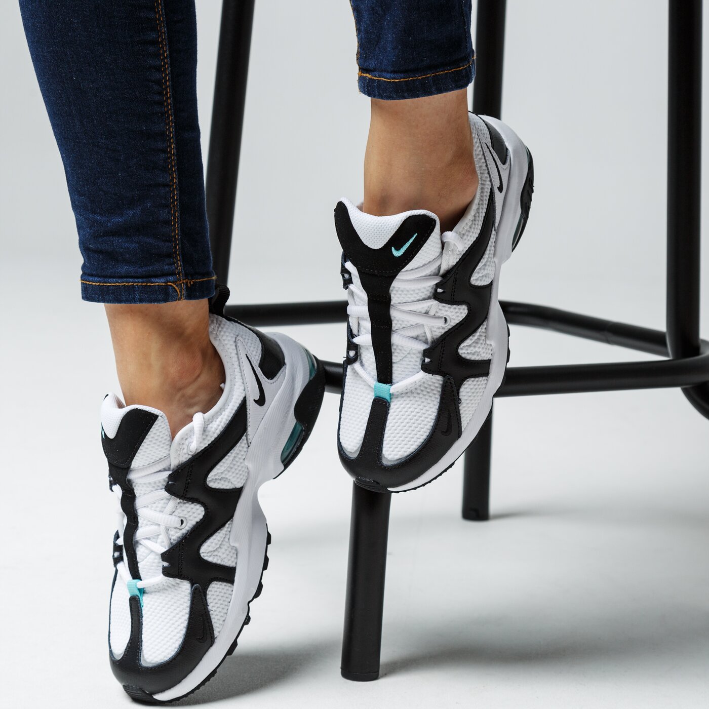 NIKE WMNS AIR MAX GRAVITON (AT4404-101) Damskie | cena 229,99 PLN, kolor biaÅy | Buty lifestyle Nike