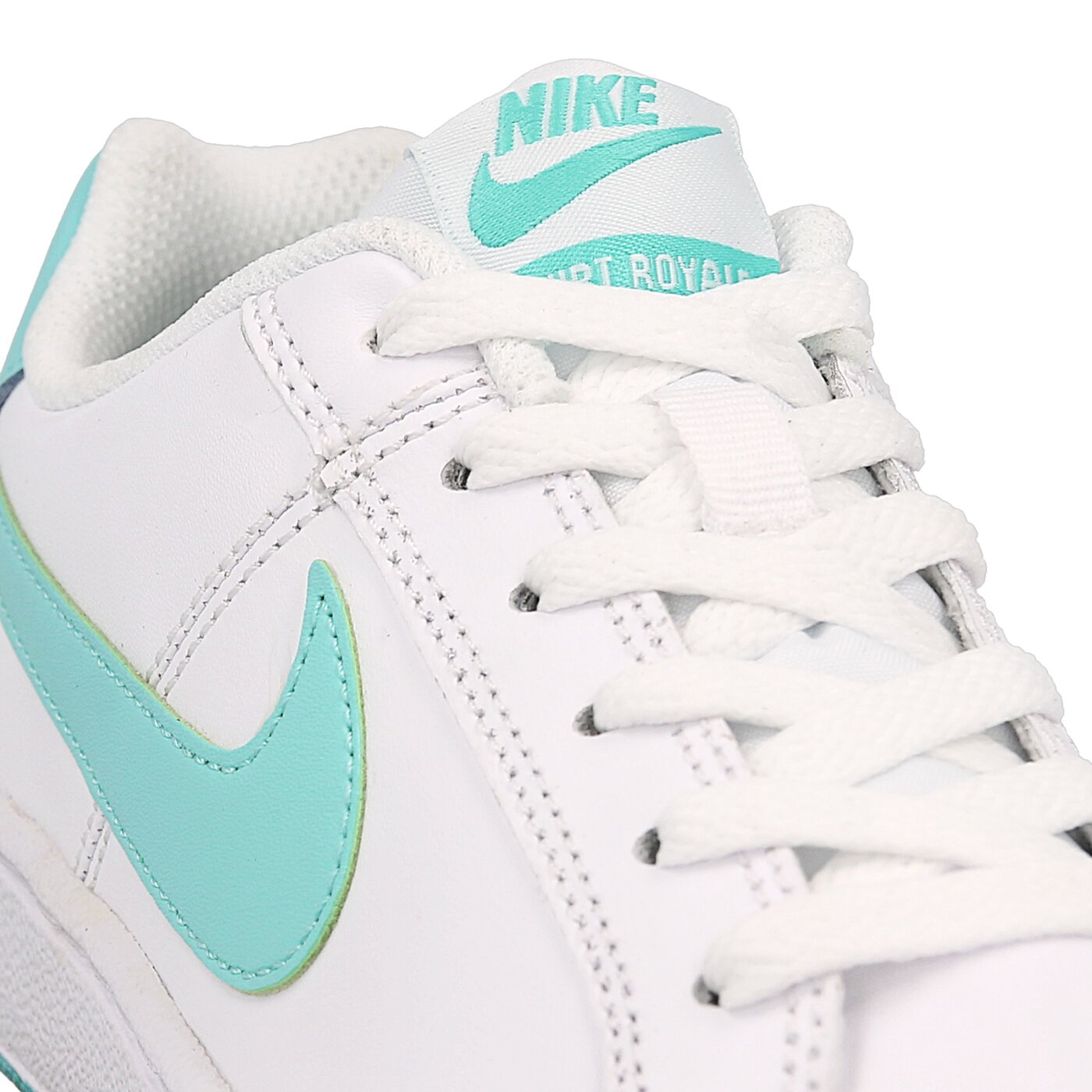 Buty sportowe damskie NIKE WMNS COURT ROYALE 749867131 kolor biały