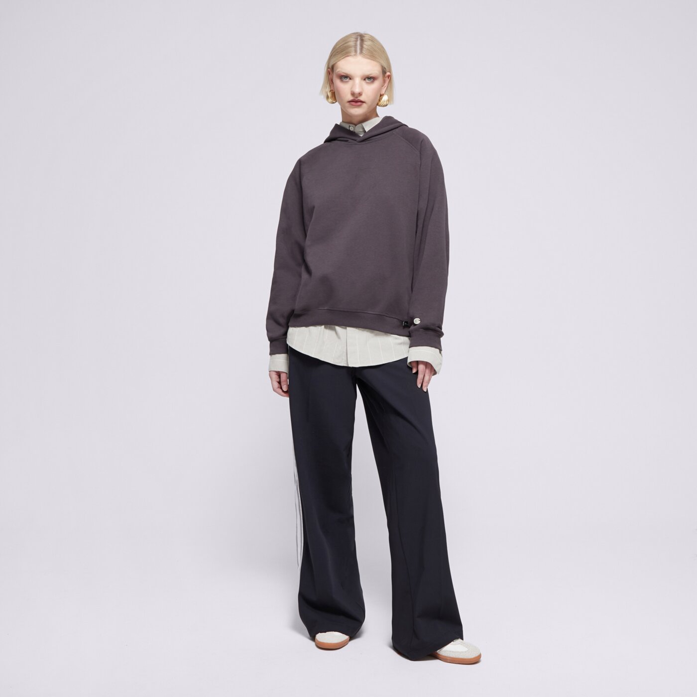 Bluza damska CHAMPION BLUZA Z KAPTUREM FUTURE e10001es503 kolor czarny