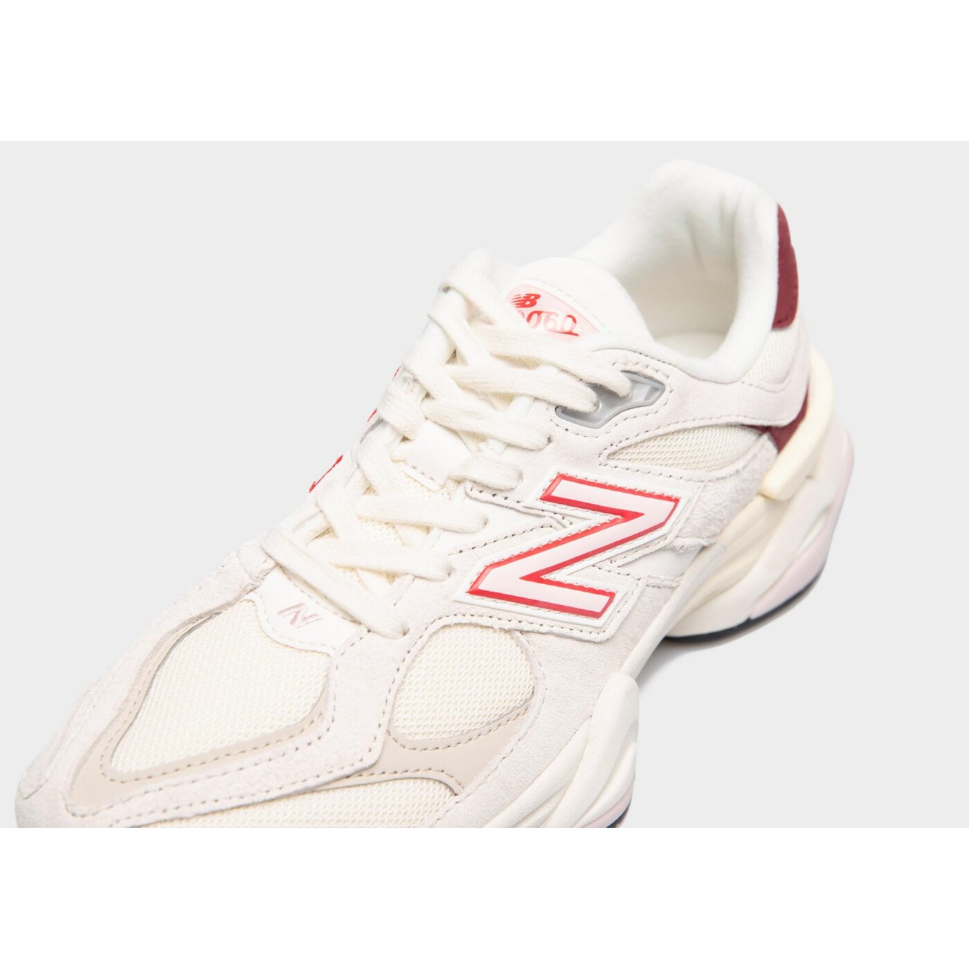 Buty sportowe damskie NEW BALANCE 9060  u9060jsp kolor beżowy
