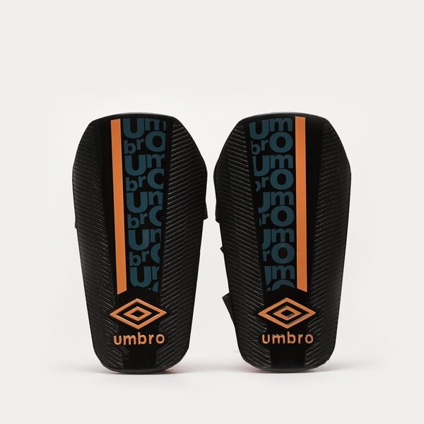 akcesoria piłkarskie Dziecięce UMBRO OCHRANIACZE SPIRITO SLIP 21302U-LMH kolor CZARNY